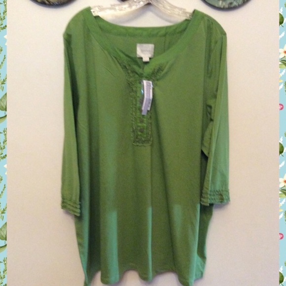 Avenue Fun Chic Sassy Ruffle Trim Placket Top - Picture 2 of 7